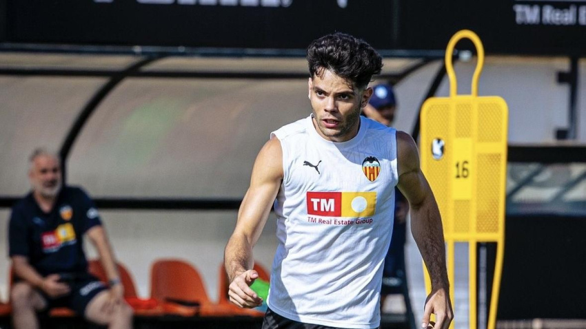 Fran Pérez regresa a la convocatoria para debutar esta temporada