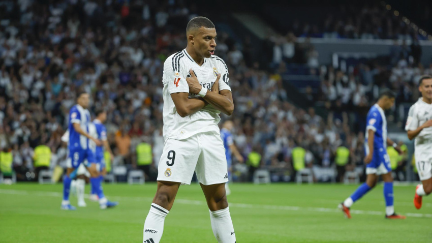 Mbappé celebra el gol al Alavés (EFE)