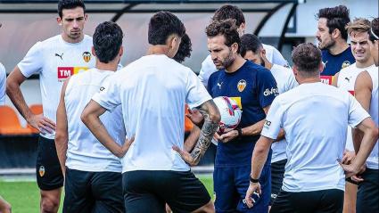 Baraja, en Paterna con la plantilla