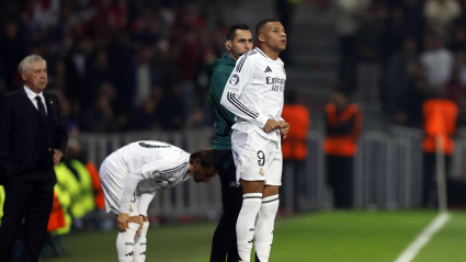 Mbappe, antes de salir a jugar contra el Lille (EFE)