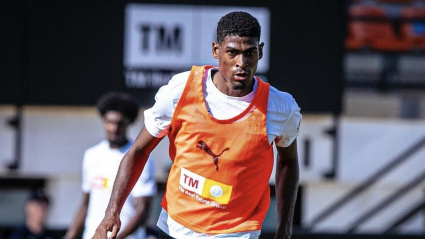 Mosquera liderará la defensa de tres centrales en Butarque