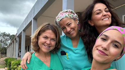 Equipo de sanitarias en África