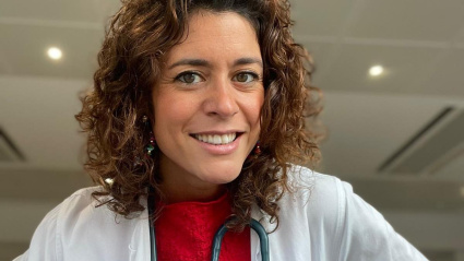 La doctora Sánchez Cendra reclama el papel activo del paciente en la prevención, diagnóstico y tratamiento del cáncer, colaborando con el equipo médico