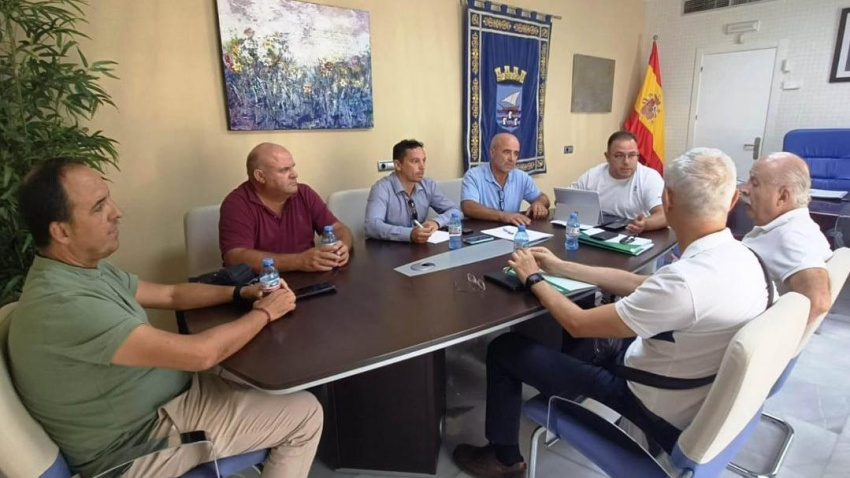 Reunión entre Junta de Andalucía, Ayuntamiento y regantes