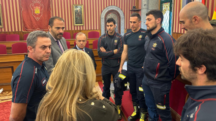 Los bomberos de Burgos regresan tras ayudar en el desastre de Valencia.