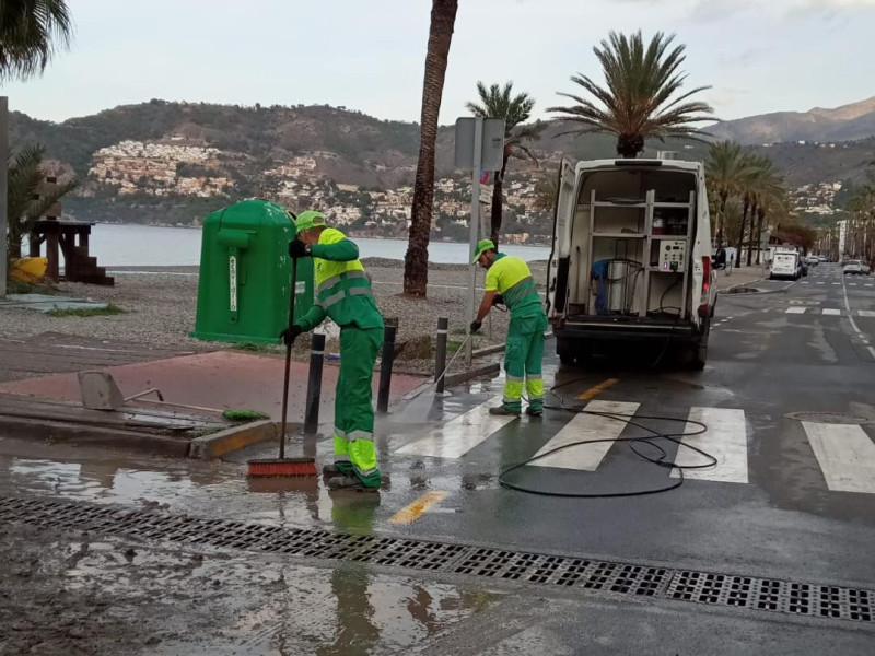 Paseo marítimo de La Herradura