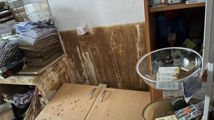La farmacia de Villel de Mesa quedó absolutamente anegada y ha sido necesaria la creación de un botiquín de emergencia para cubrir el servicio