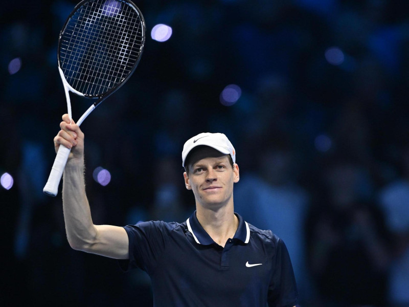 Turin (Italy), 16/11/2024.- Jannik Sinner of Italy celebrates winning against Casper Ruud of Norway during their semi final match at the ATP Finals in Turin, Italy, 16 November 2024. (Tenis, Italia, Noruega) EFE/EPA/Alessandro Di Marco