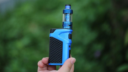 El uso de cigarrillos electrónicos entre jóvenes españoles alcanza cifras récord