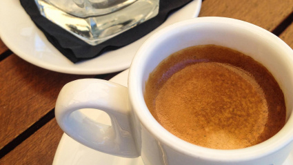 'Cafe solo con hielo'