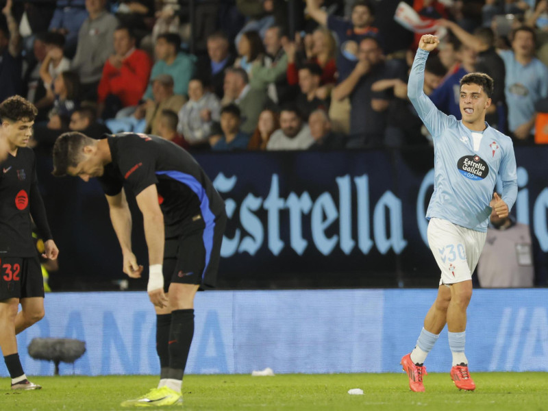 Hugo Álvarez celebra el gol del empate del Celta contra el Barcelona.