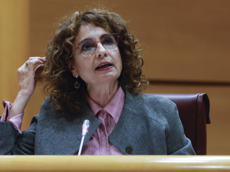 La vicepresidenta primera del Gobierno, María Jesús Montero, durante su comparecncia este martes en la comisión de investigación del caso Koldo en el Senado a petición del PP