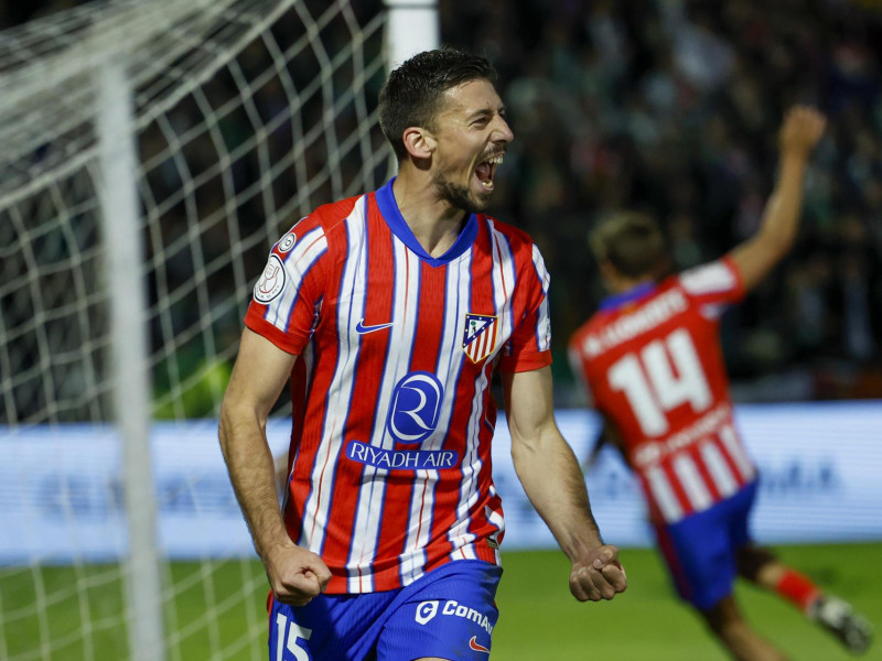 Clément Lenglet celebra el gol que inició la remontada del Atlético contra el Cacereño.