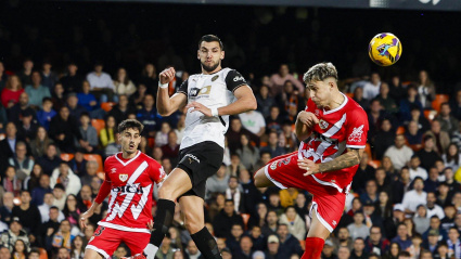 Rafa Mir volvió a jugar en Mestalla