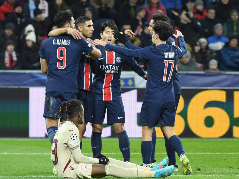 Jugadores del PSG celebrando un gol