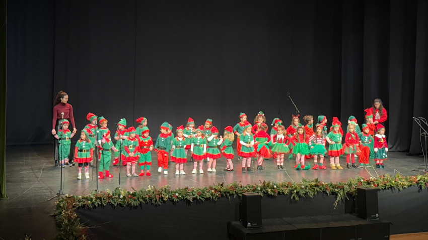 Esta es la tarjeta del Ayuntamiento de Almuñécar para felicitar la Navidad