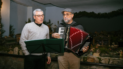 O poeta Toño Núñez e o músico Xosé Manuel do Castro conforman o dúo ConVersoS