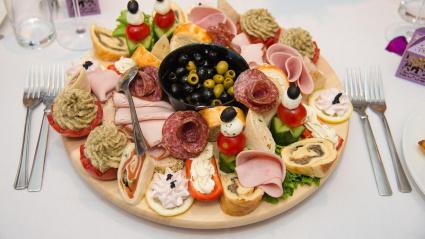 Diciembre de excesos, enero de propósitos: 7 consejos prácticos para bajar los kilos ganados en Navidad