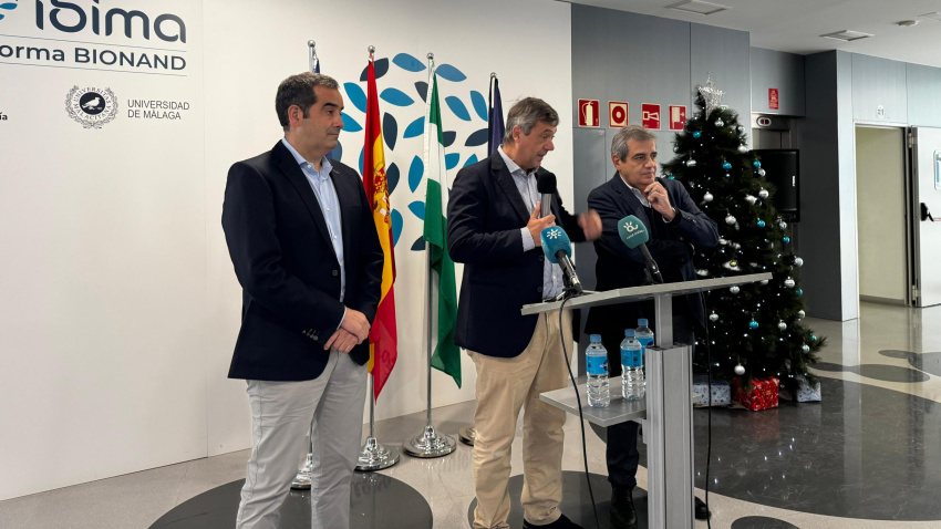 El rector de la Universidad de Málaga, Teodomiro López, presidió el acto inaugural