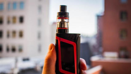 En España, el uso de cigarrillos electrónicos ha aumentado significativamente entre los adolescentes