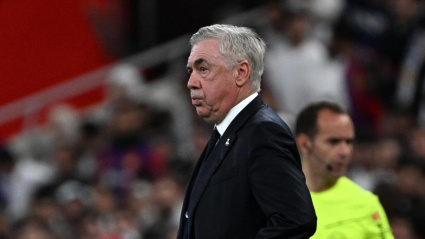 El entrenador del Real Madrid, Carlo Ancelotti, observa durante la final de la Supercopa de España, la Supercopa de España, entre el Real Madrid y el FC Barcelona en Yeddah