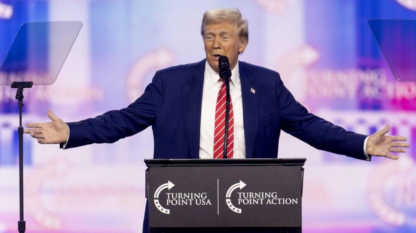 Donald Trump en un acto electoral en Phoenix