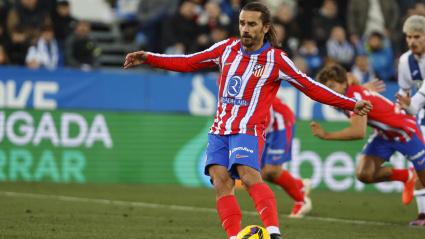 Griezmann lanza el penalti que pudo dar el empate al Atlético contra el Leganés.