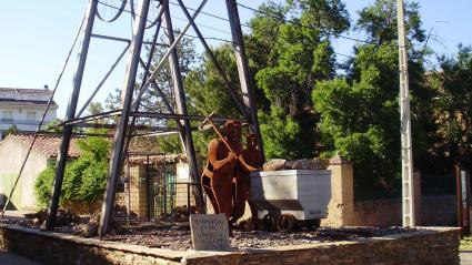 Monumento al minero en Hiendelaencina