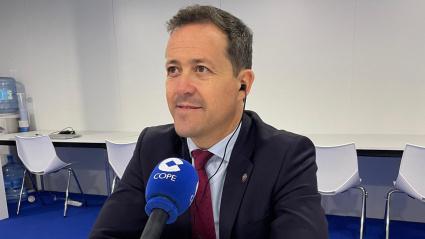 CARLOS VELÁZQUEZ