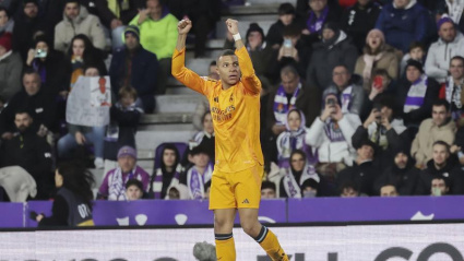 Kylian Mbappé celebra uno de los goles en el Valladolid-Real Madrid
