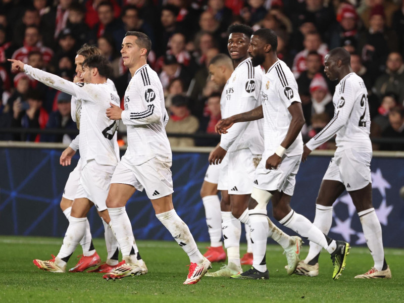 Los jugadores del Real Madrid celebran el 0-1 de Rodrygo contra el Brest.