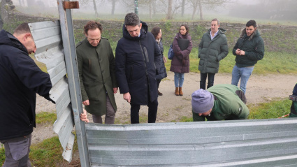 La valla de chapa metálica afeaba el entorno de la Muralla
