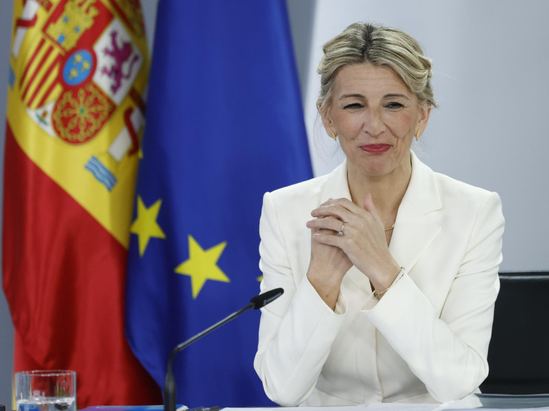 ¿Podemos trabajar menos y vivir mejor, como vende Yolanda Díaz, o sería la ruina económica de España?