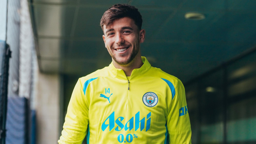Nico González en un entramiento del Manchester City.
