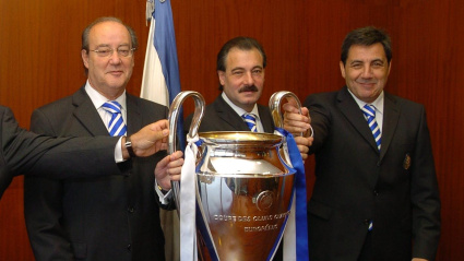 Pinto da Costa llevó al Oporto a ganar dos veces la Champions League.