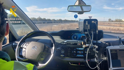Radar de la Guardia Civil de tráfico