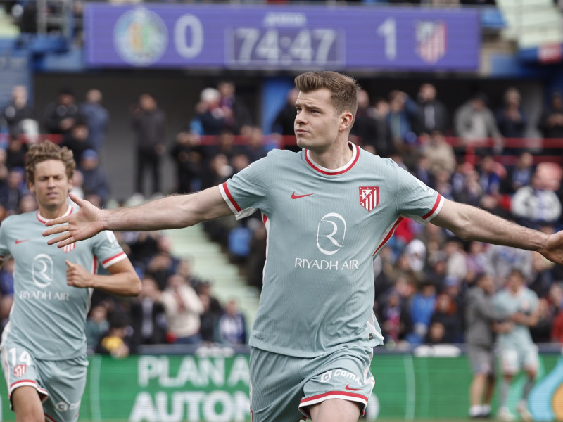 Sorloth celebra el gol del Atlético de Madrid