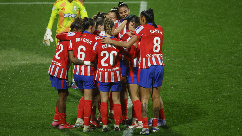 Las jugadoras del Atlético celebran el segundo gol ante el Granada