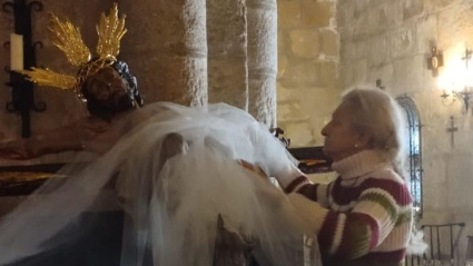 El Santísimo Cristo de los Remedios, velado por la recuperación del Papa