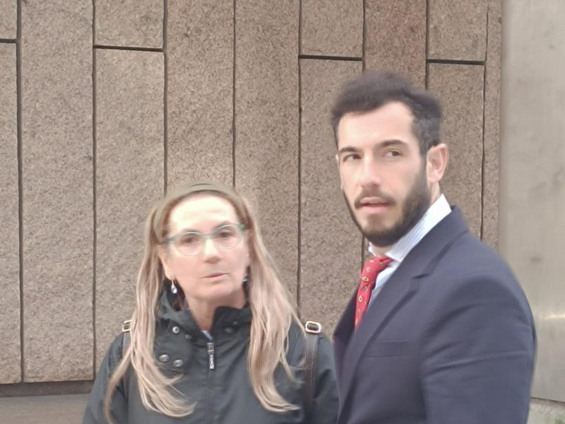 Pilar Peal y su abogado Xaime da Pena