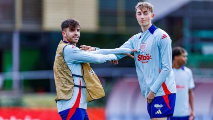 Raúl Asencio se quedará en la grada en The Kuip este jueves.
