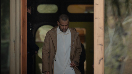 Dani Alves a su salida de la Audiencia de Barcelona