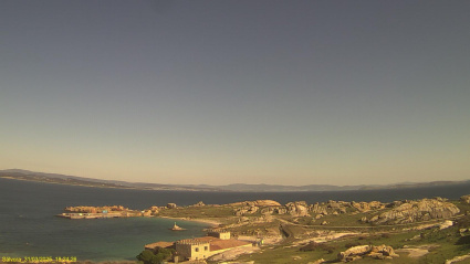 Imagen de MeteoGalicia este lunes desde la isla de Sálvora en la Ría de Arousa