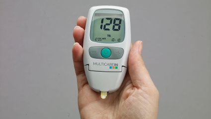 El Hospital de Jaén impulsa un taller para que los jóvenes tomen el control de su diabetes