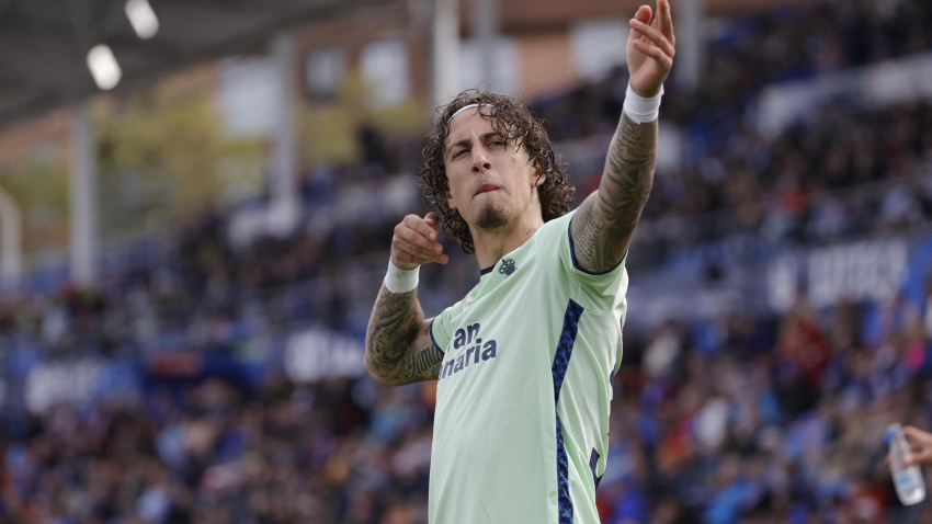 Fabio Silva celebrando el gol