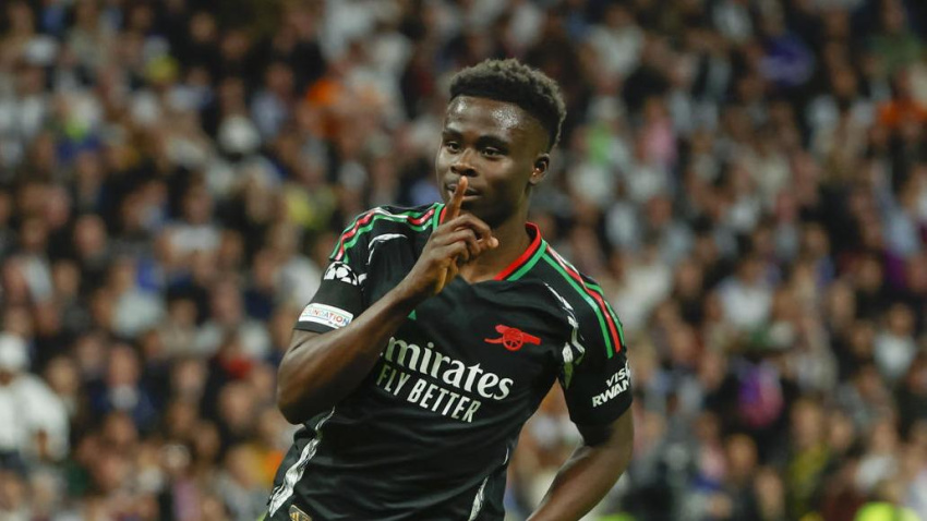 Saka celebra el 0-1 del Arsenal contra el Real Madrid