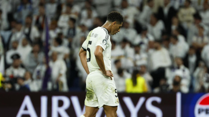 Bellingham, cabizbajo tras la eliminación del Real Madrid.
