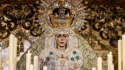 Detalle de las 'mariquillas' donadas a la Esperanza por Joselito El Gallo