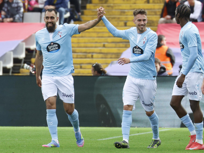Borja Iglesias celebra uno de sus goles durante el Barcelona-Celta