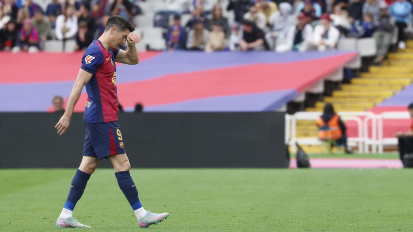 Lewandowski se retiró lesionado del Barcelona - Celta